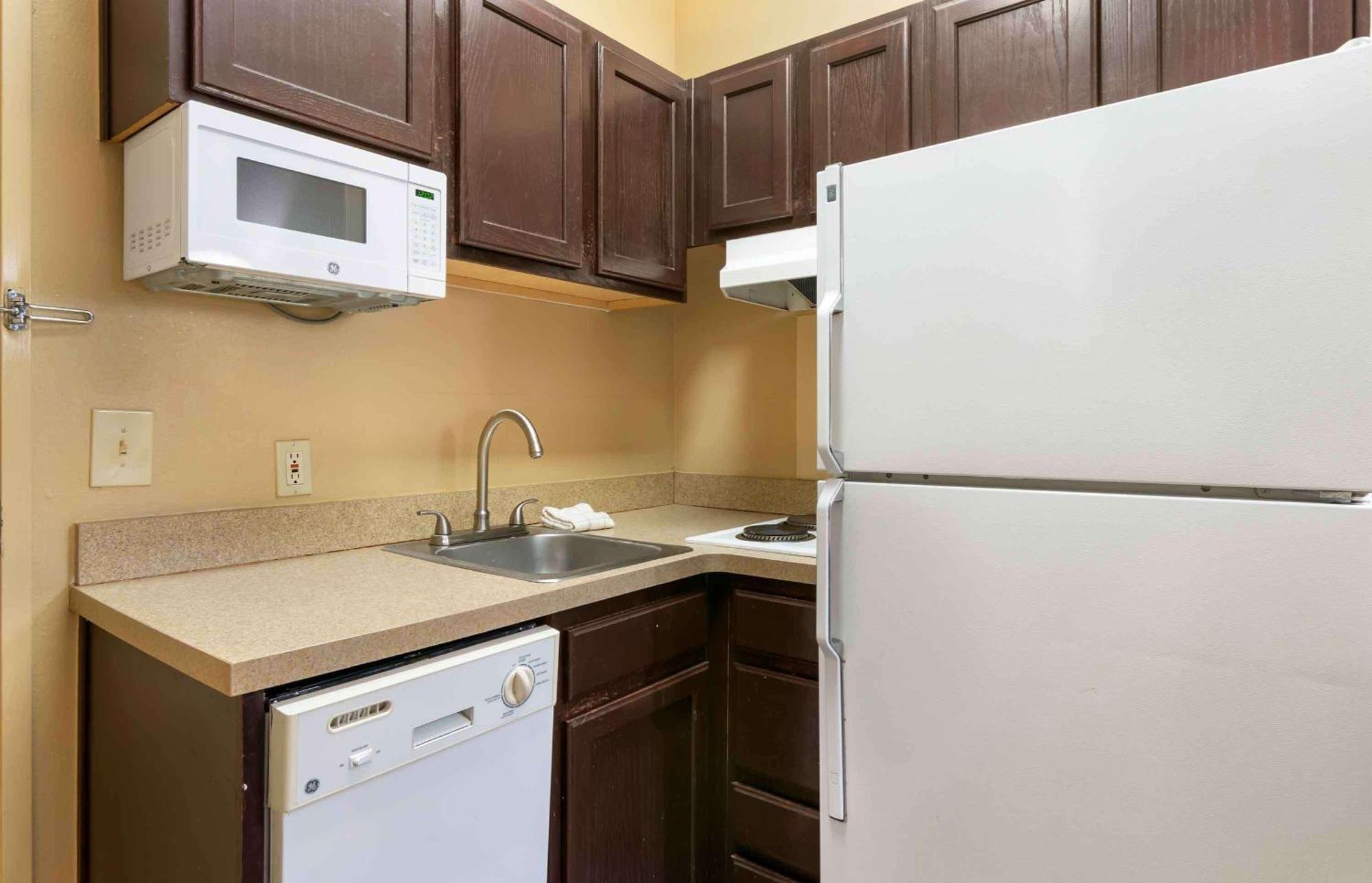 Extended Stay America Suites - Kansas City - Overland Park - Metcalf Ave Buitenkant foto